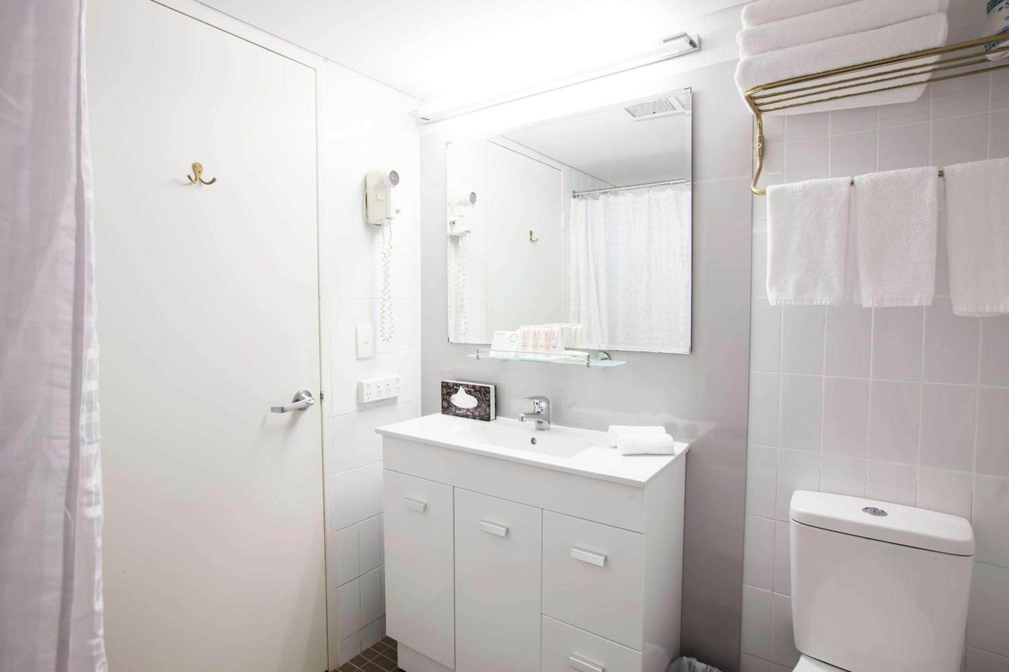 Metro Marlow Central Hotel 4*