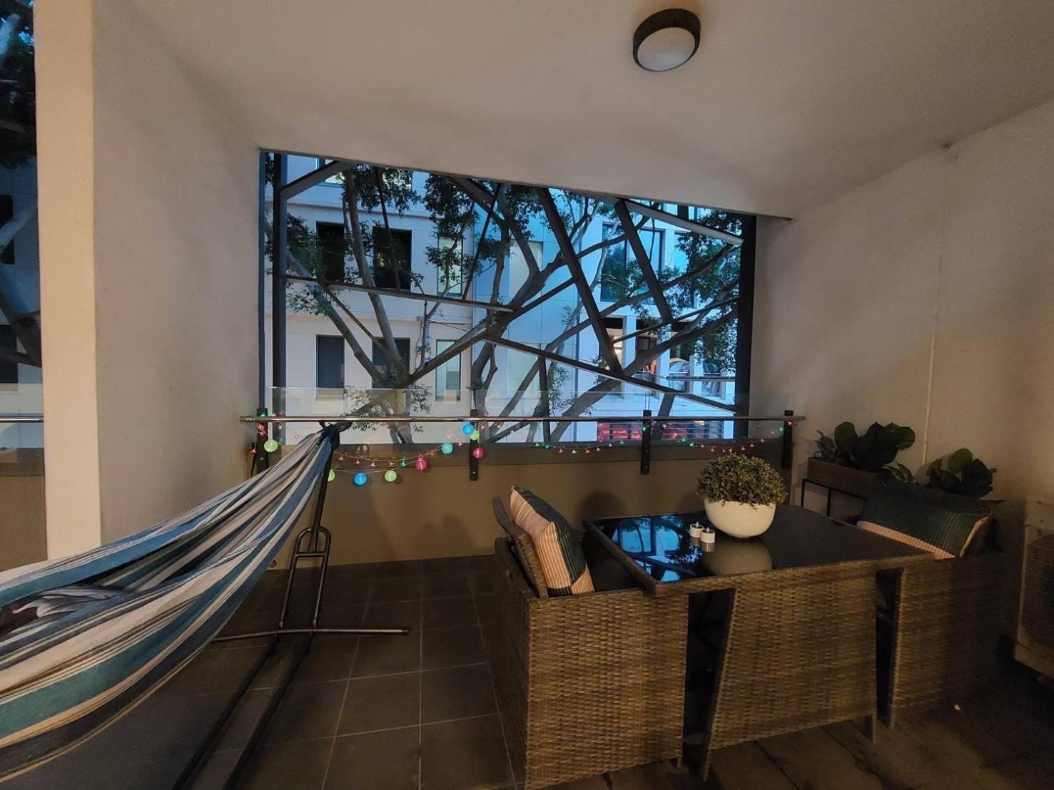 Stylish 1 Bedroom Location Sidney