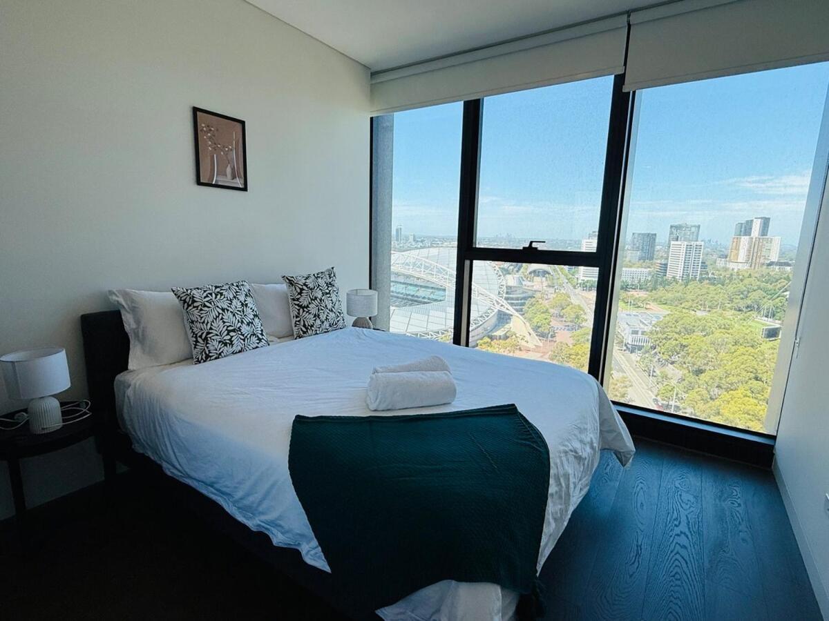 New Olympic Park 3beds -parking, Pool, Gym