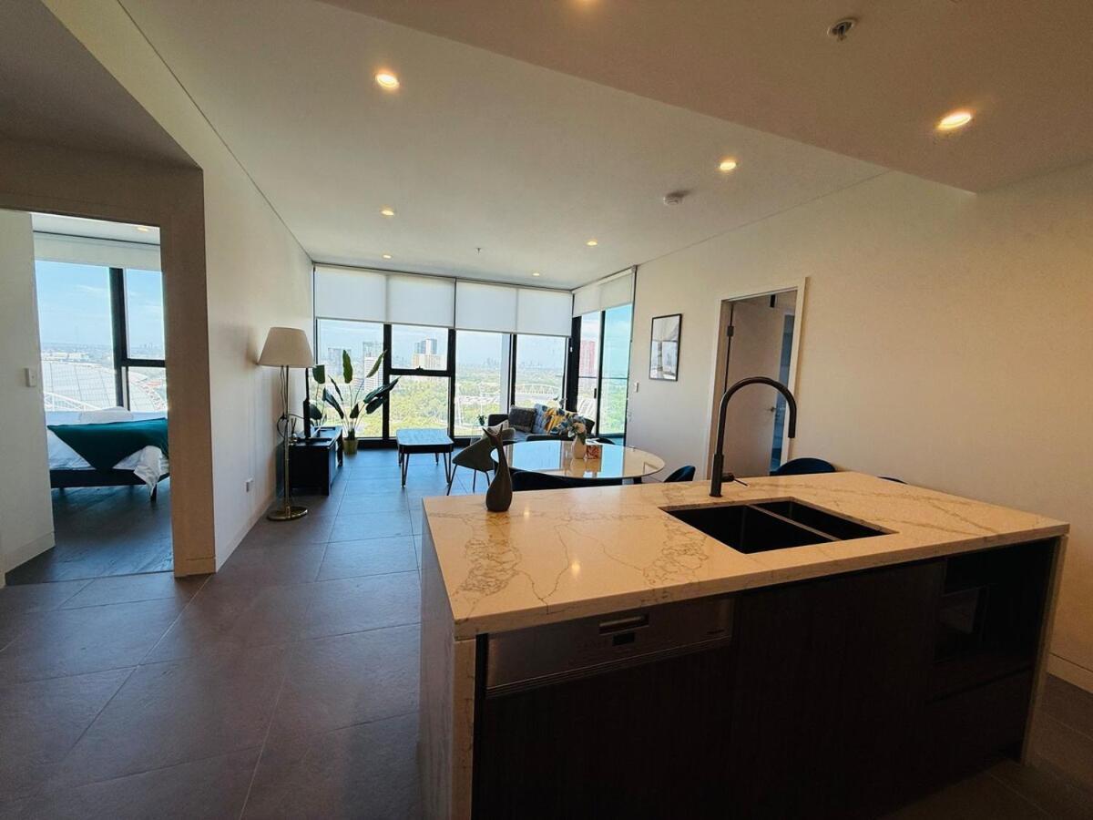 New Olympic Park 3beds -parking, Pool, Gym * Sydney