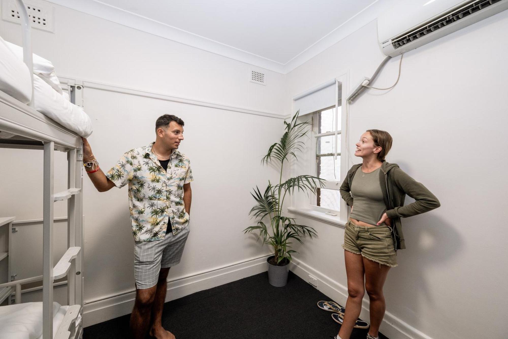 Urban Nomad Potts Point - 18 To 39 Only Hostel *