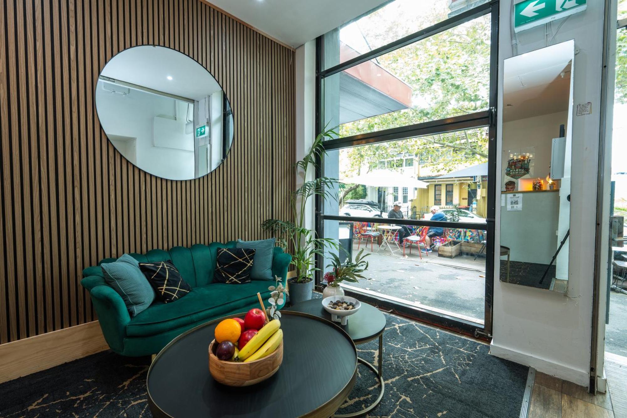 Urban Nomad Potts Point - 18 To 39 Only Hostel *