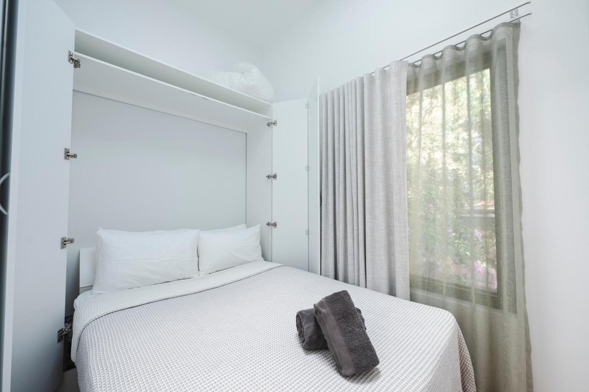 Apartment Bushland Setting Close To Cbd- Stand Alone