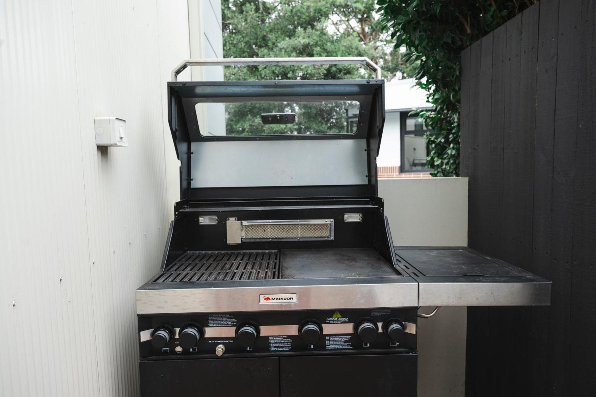 Bushland Setting Close To Cbd- Stand Alone Apartment Sydney
