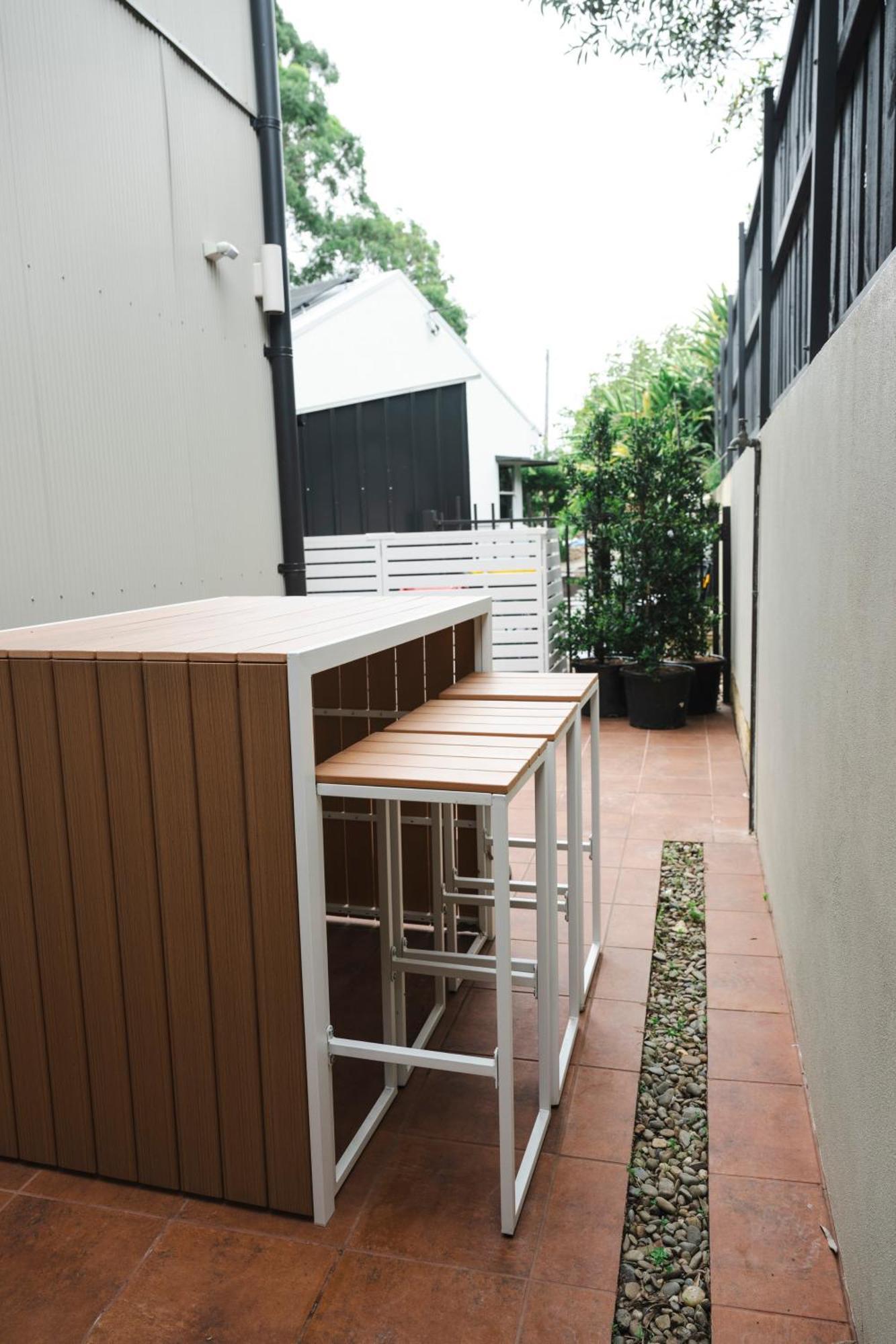 Bushland Setting Close To Cbd- Stand Alone Apartment *