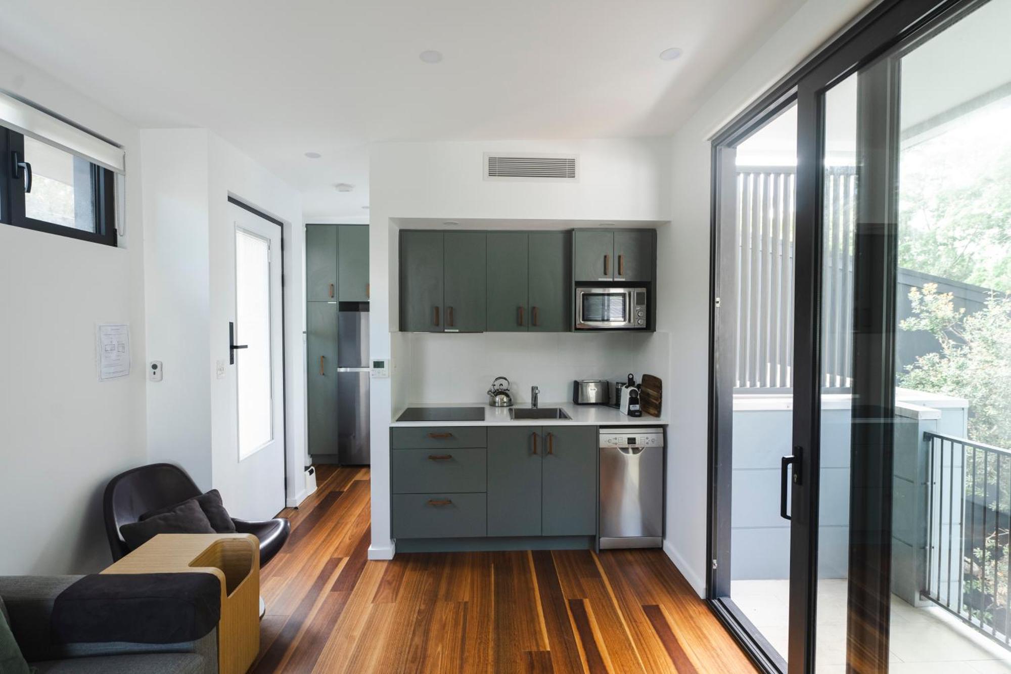 Bushland Setting Close To Cbd- Stand Alone *