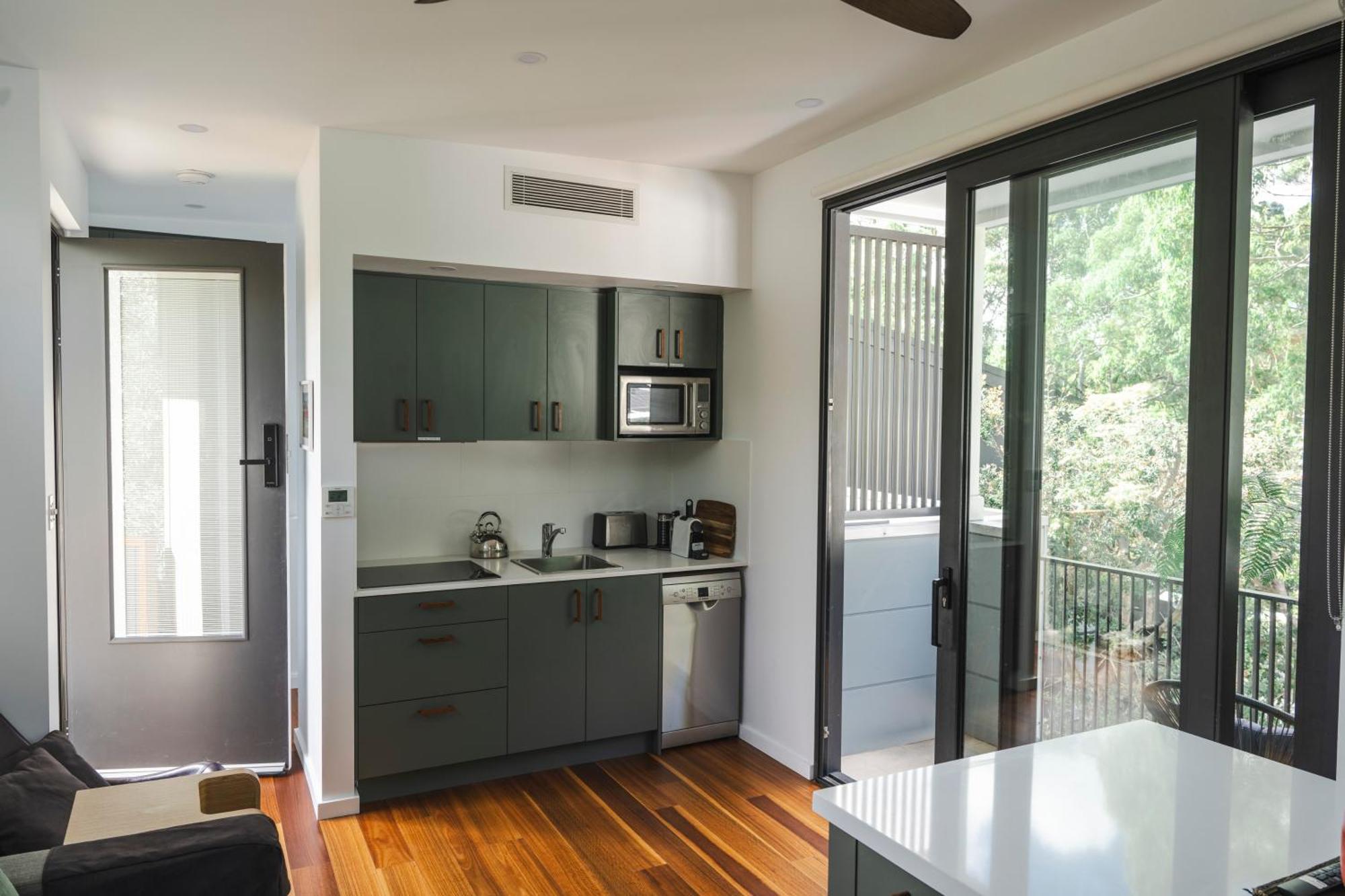 Bushland Setting Close To Cbd- Stand Alone