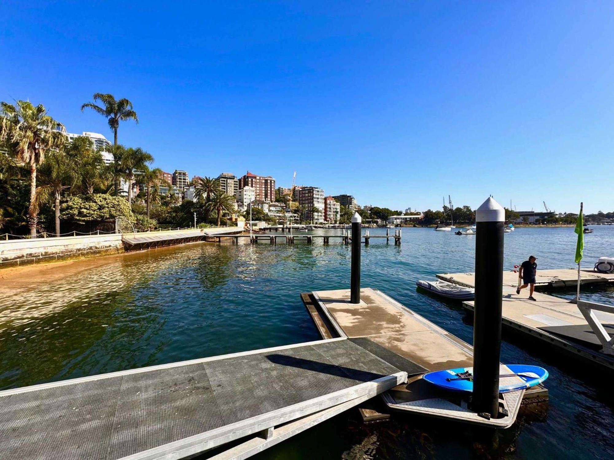 Apartment Absolute Waterfront Elizabeth Bay Views & Pool