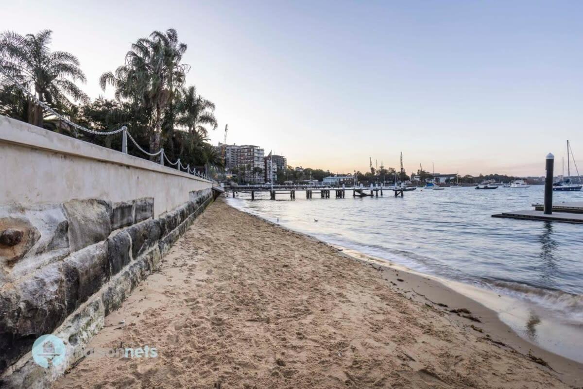 Absolute Waterfront Elizabeth Bay Views & Pool