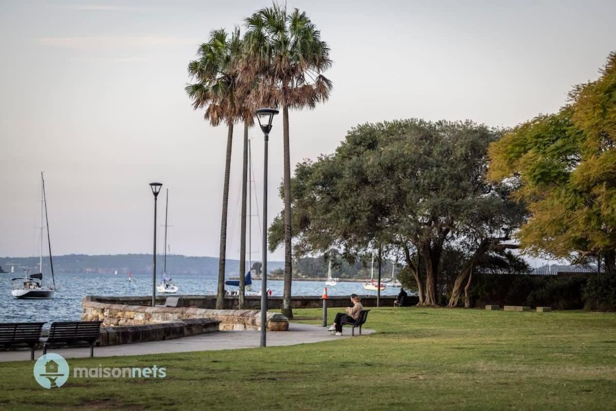 Absolute Waterfront Elizabeth Bay Views & Pool Sydney