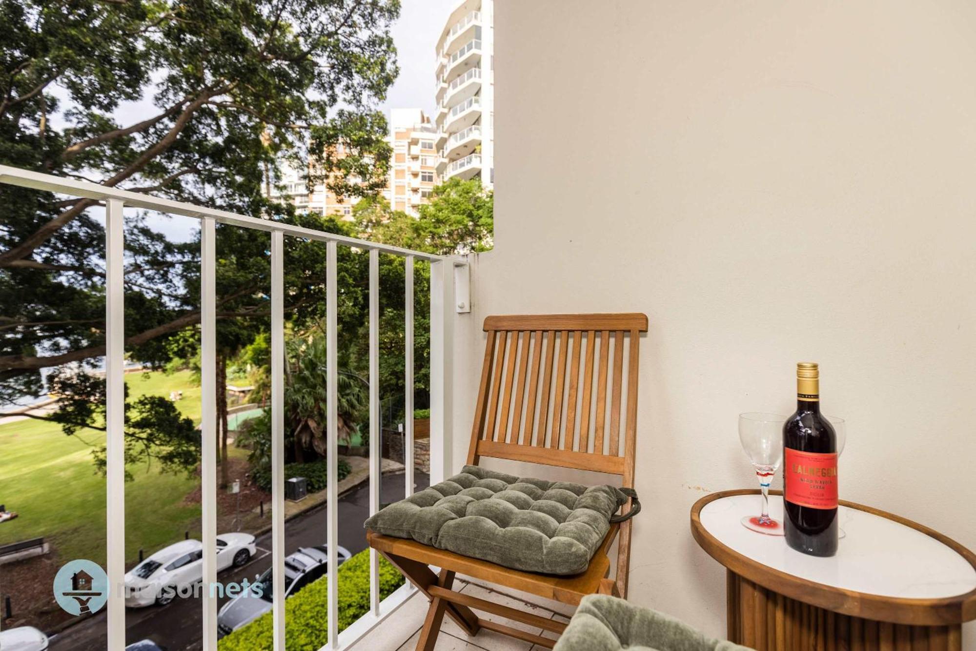 Apartment Absolute Waterfront Elizabeth Bay Views & Pool