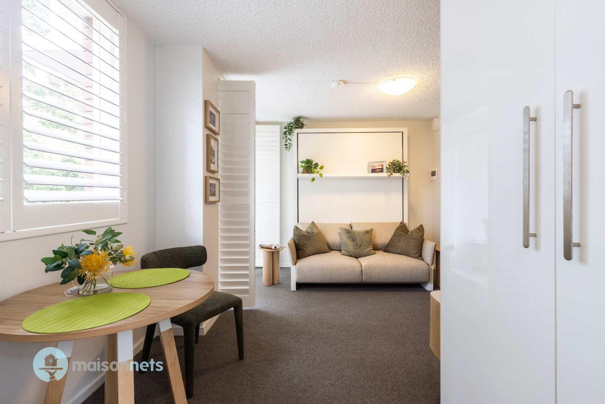 Apartment Absolute Waterfront Elizabeth Bay Views & Pool
