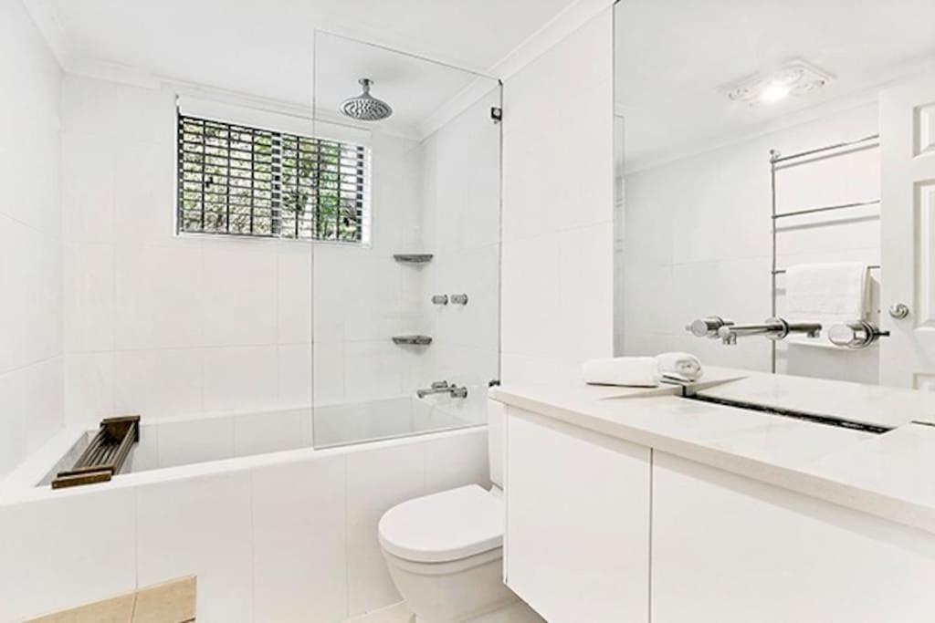 Mortn - Perfect Family Abode With Courtyard Sydney