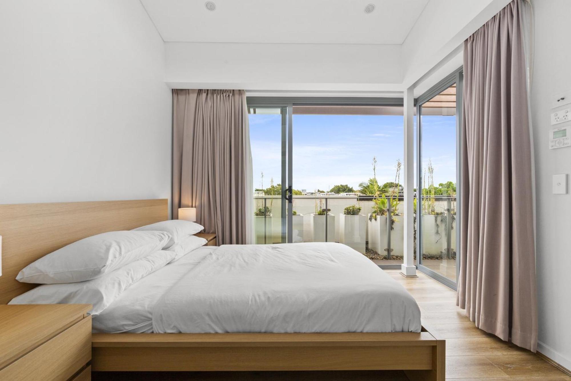 Bright & Modern 3-bed Townhouse In Rosebery Holiday home Sydney