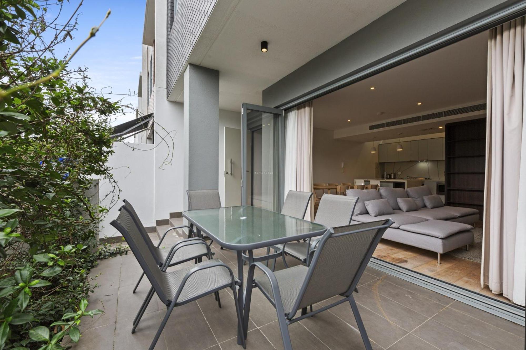 Holiday home Bright & Modern 3-bed Townhouse In Rosebery Sydney