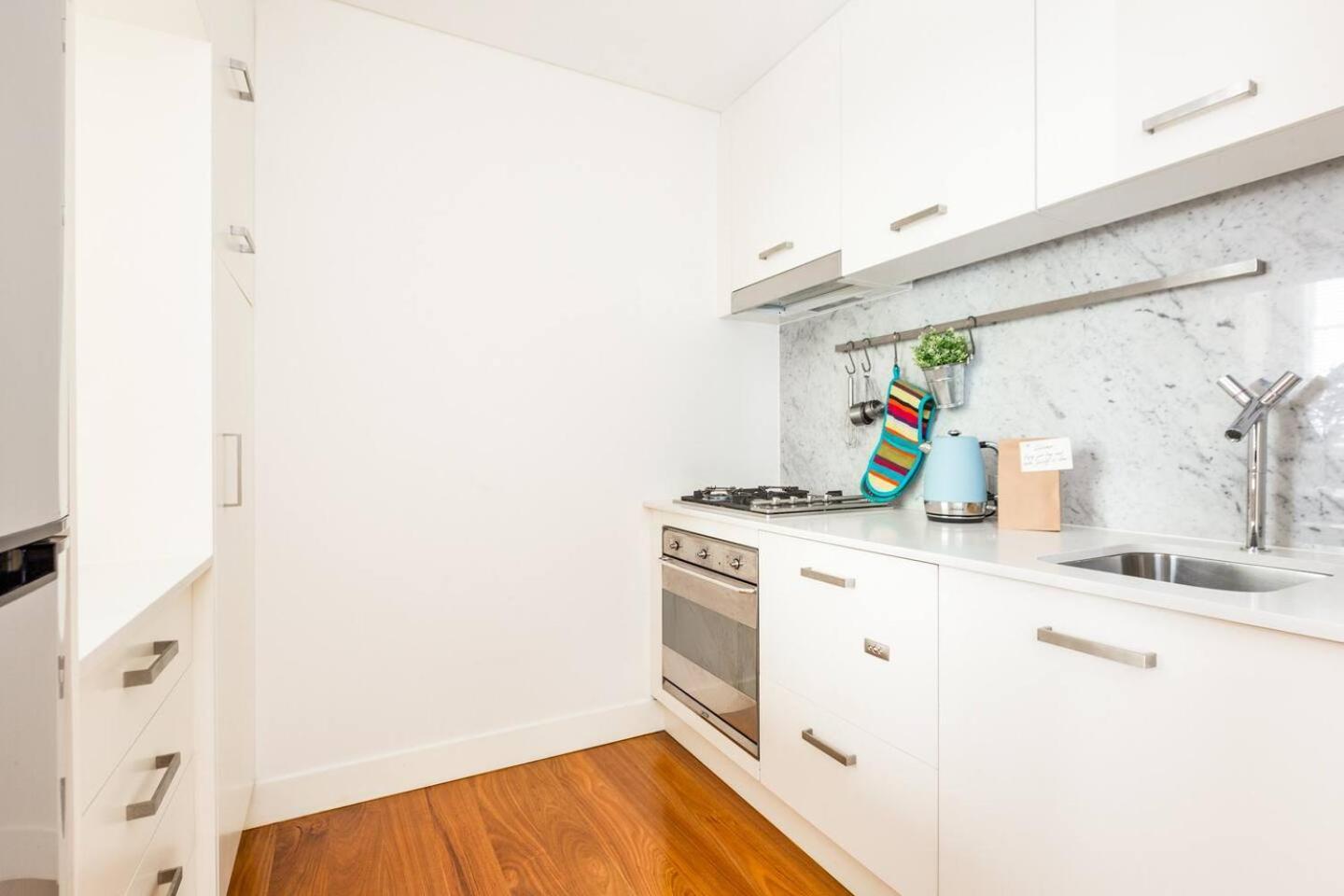 Oversized Designer Warehouse In Surry Hills *
