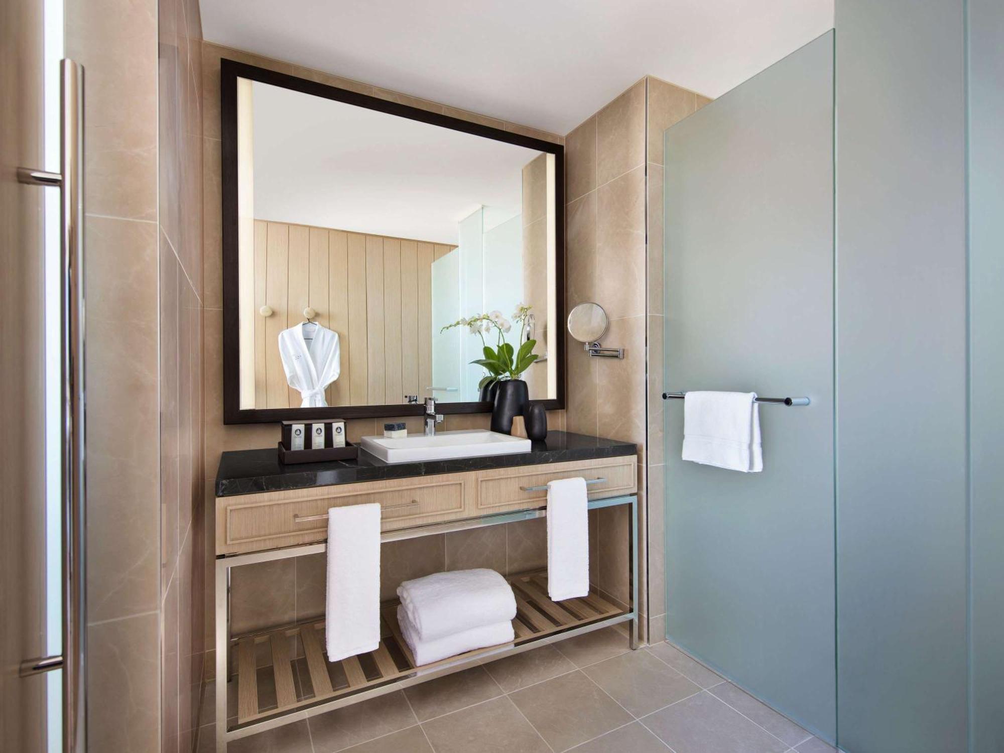 Sofitel Darling Harbour Hotel 5*