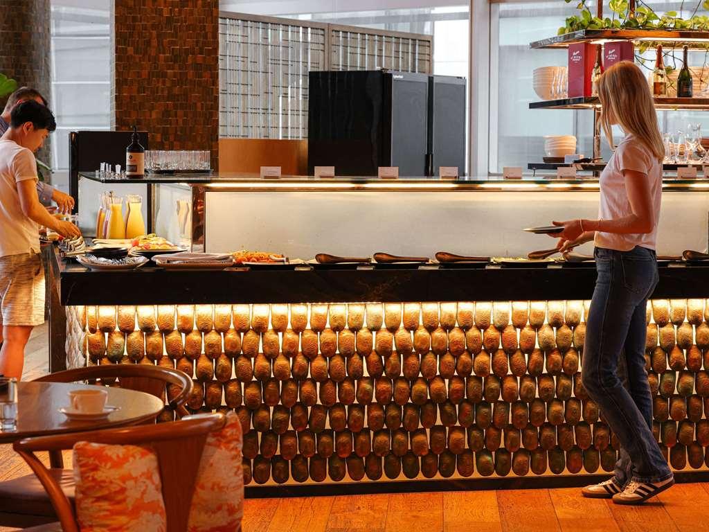 Sofitel Darling Harbour Hotel 5*