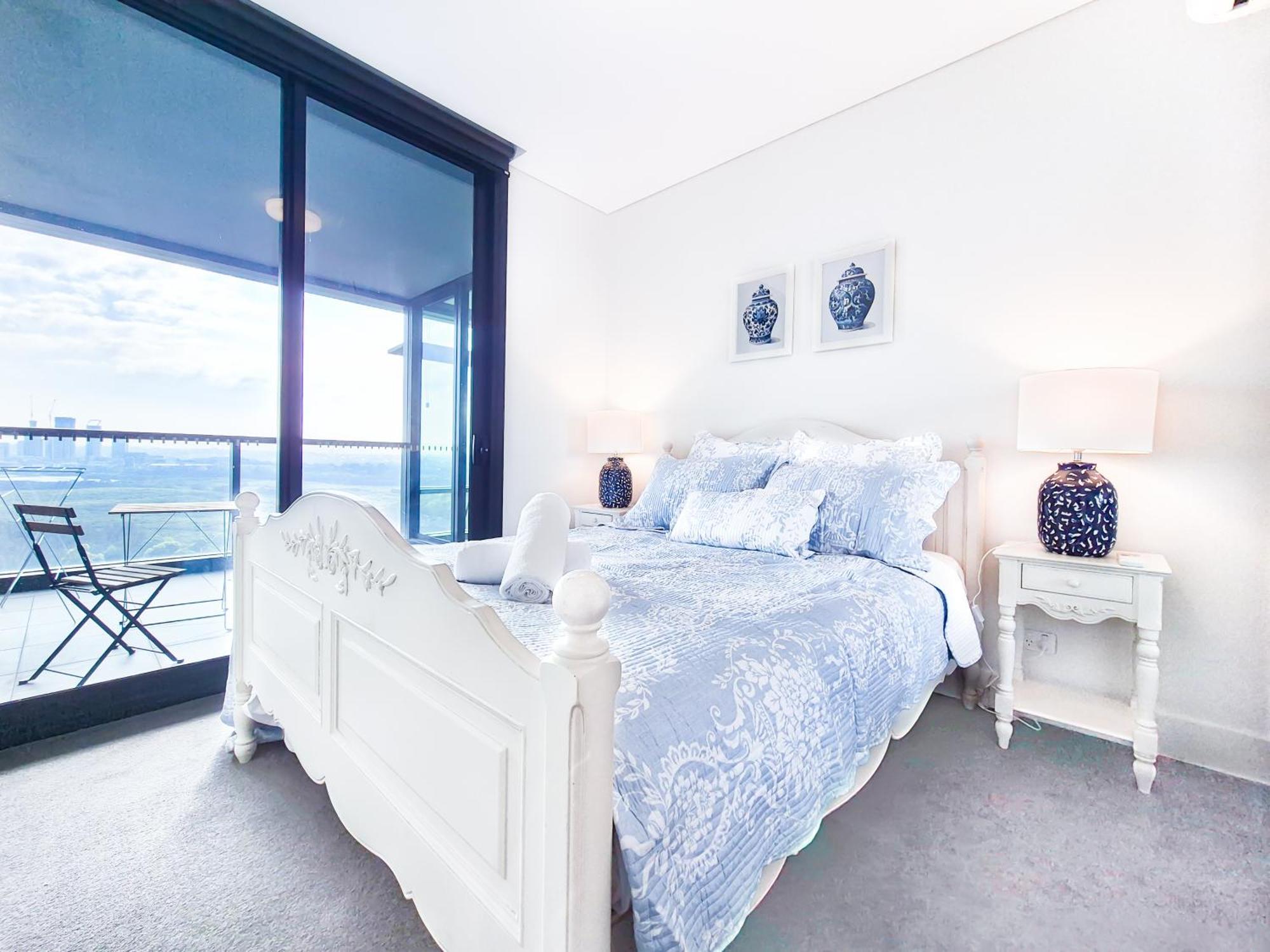 Hamptons Style 2br & Kid W View In Olympic Park Sydney