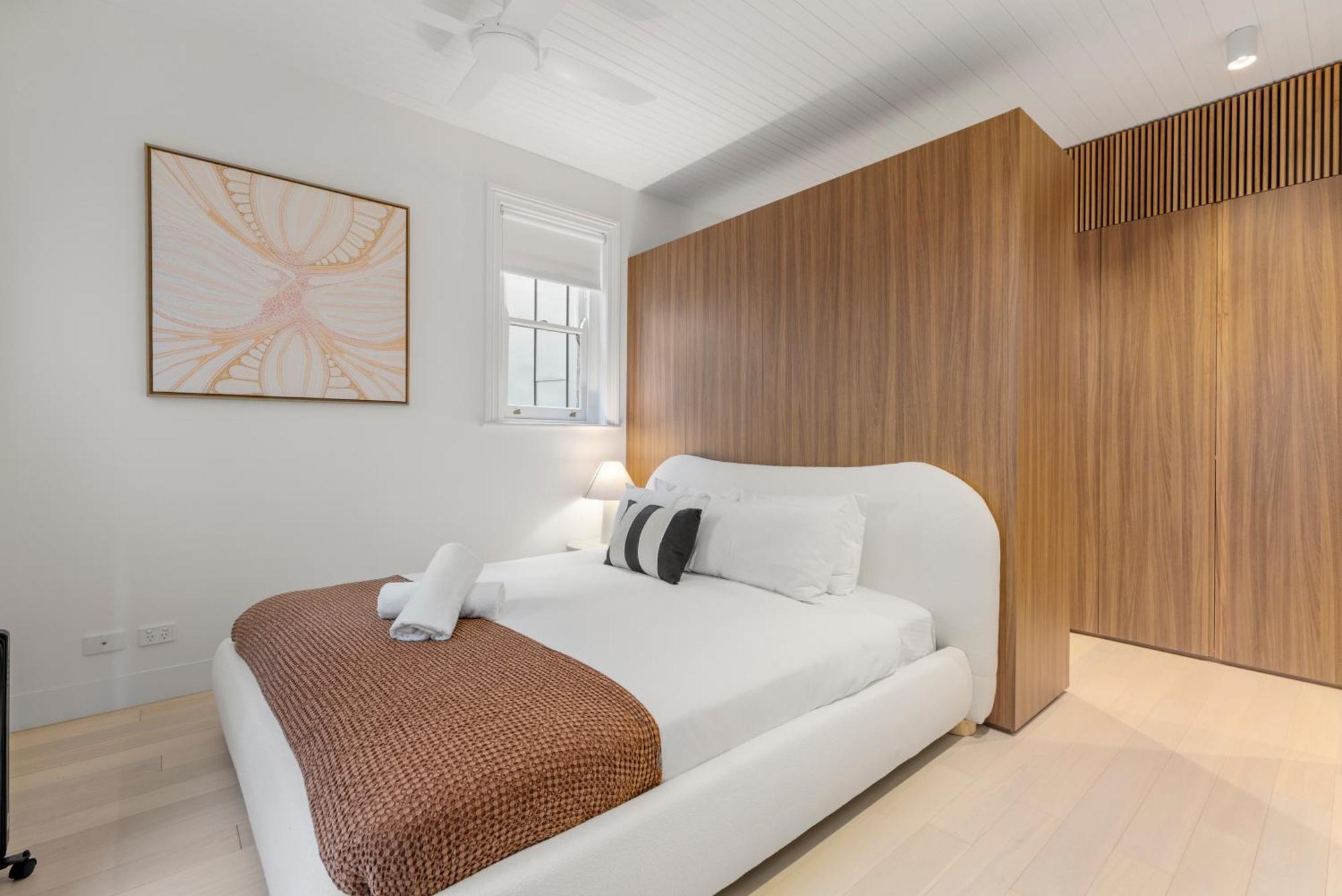 Apartment 2-4 Trinity Avenue