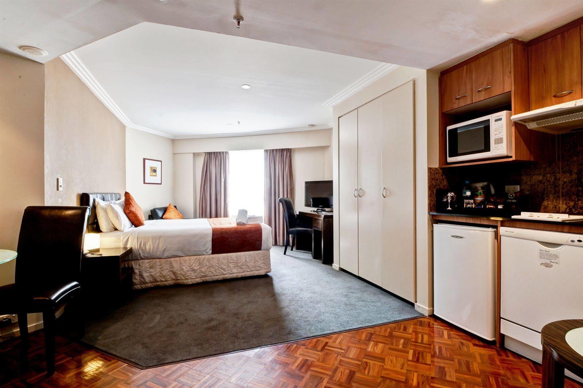Aparthotel Seasons Darling Harbour 4*