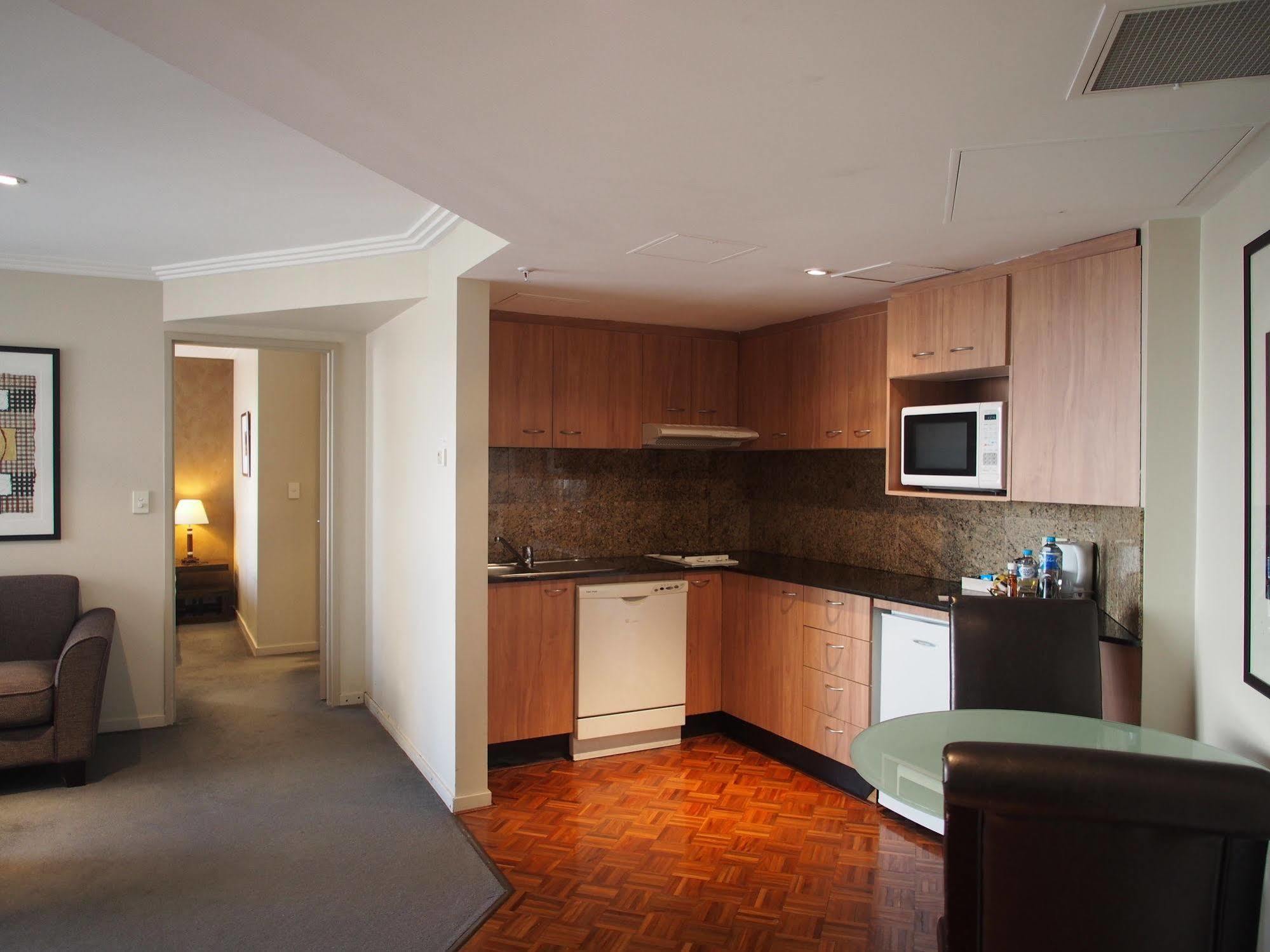Seasons Darling Harbour 4*
