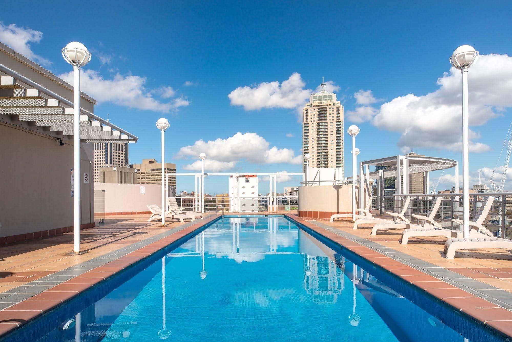 Seasons Darling Harbour Aparthotel 4*