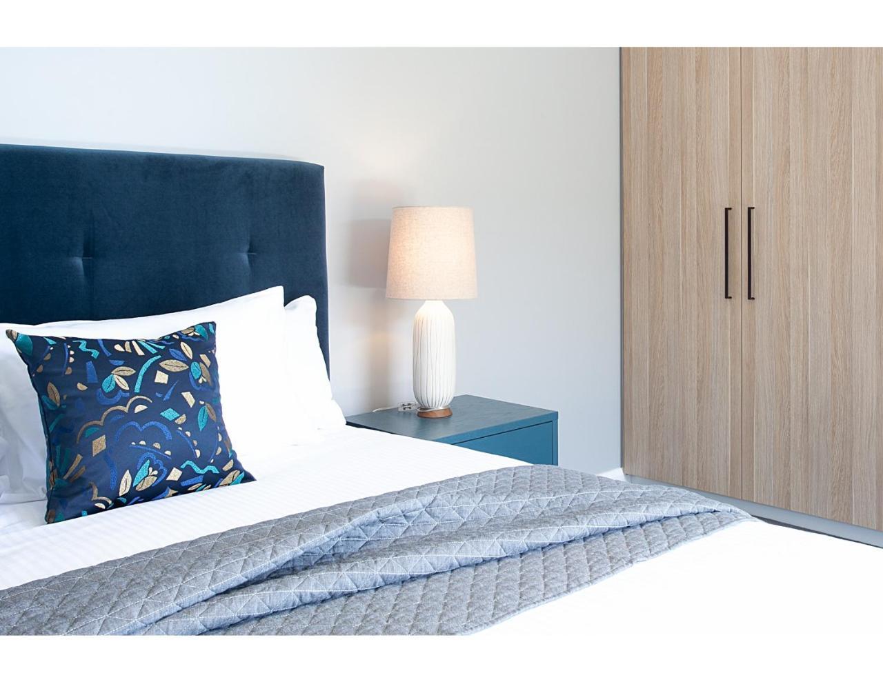 Stylish With Views Over Bondi Apartment Sydney