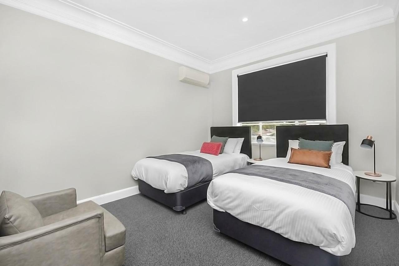 Horse And Jockey Homebush 2* Sydney