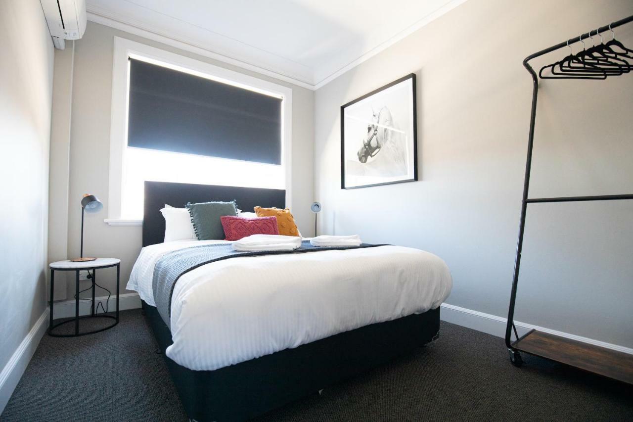 Hotel Horse And Jockey Homebush