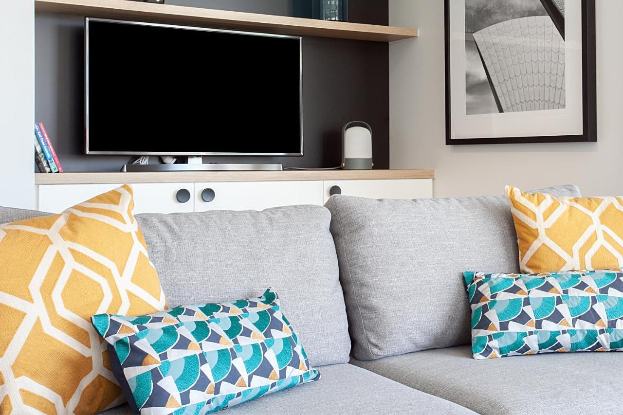 Stylish With Views Over Bondi Apartment *
