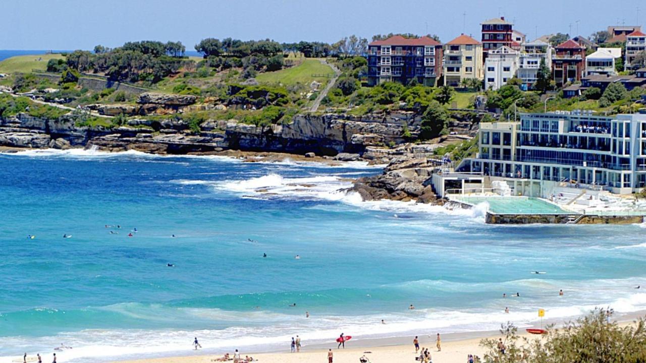 Stylish With Views Over Bondi