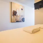Train Station Access! 1Bed1Bath Apt At Chatswood