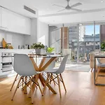Waterloo St Apartments By Urban Rest