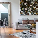 Stylish 2-Bed Apartment With Bbq Patio Near Beach