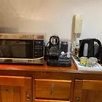 Quiet And Private Studio With Wifi.
