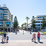 Bondi Premium Hideaway With Patio