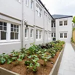 Mulwarree Avenue Apartments By Urban Rest