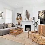 Bondi Surf Cottage
