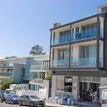 Bright Beachfront Studio With Terrace & Aircon