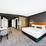 Vibe Hotel North Sydney