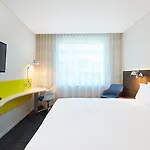 Holiday Inn Express Sydney Macquarie Park By Ihg