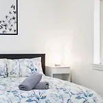 Burwood New 2 Bedroom 2 Bathroom Apartment