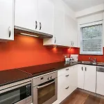 Bent6 - Spacious W/ Panoramic Sydney Harbour Views