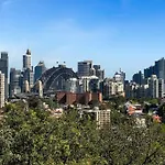 Bent6 - Spacious W/ Panoramic Sydney Harbour Views