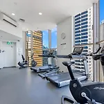 Comfy One Bedroom Apartment In Heart Of The Rocks