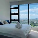 Panoramic City View 3Bed2Bath Condo Wi-Fi Parking