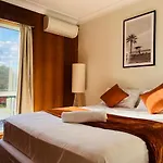 Huge Holiday Place Near To Beach, Airport, Train & Shoppings