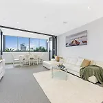 Two Beds Scenic Water&Bridge View Masterpiece Holi