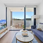 City N Park View 1 Bedroom Apt @Waterloo